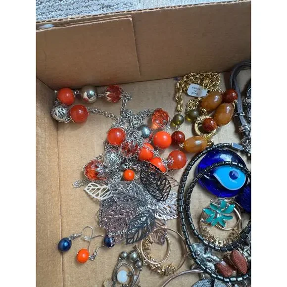 3lb jewelry mix. Craft. Wear. Resell. Vintage to now. - Picture 2 of 12